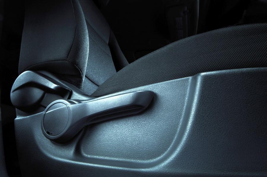 Детали интерьера Proton Preve 2012 года  (фото 29 из 33)